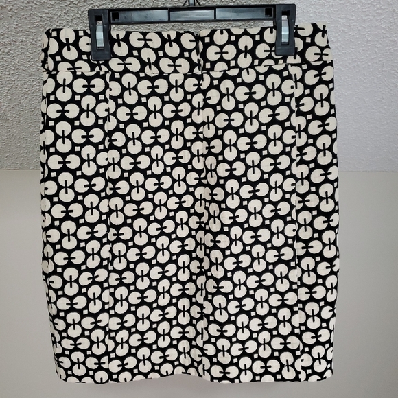 Banana Republic Black And Cream Skirt, Sz:0 - Picture 2 of 2